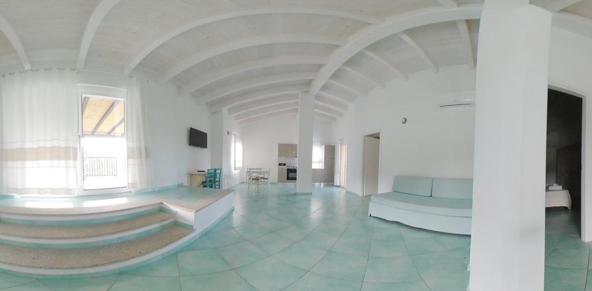 Domus Aparthotel Liscia di Vacca